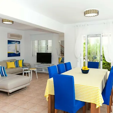 Olga,2 Min To Kalamies Beach Villa Paralimni